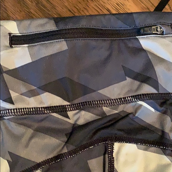 Nike Dri Fit capris - Picture 5 of 5